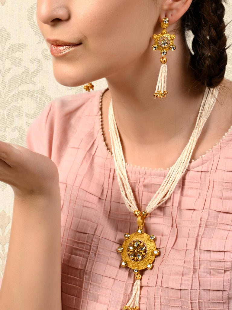 Kundan deals string necklace