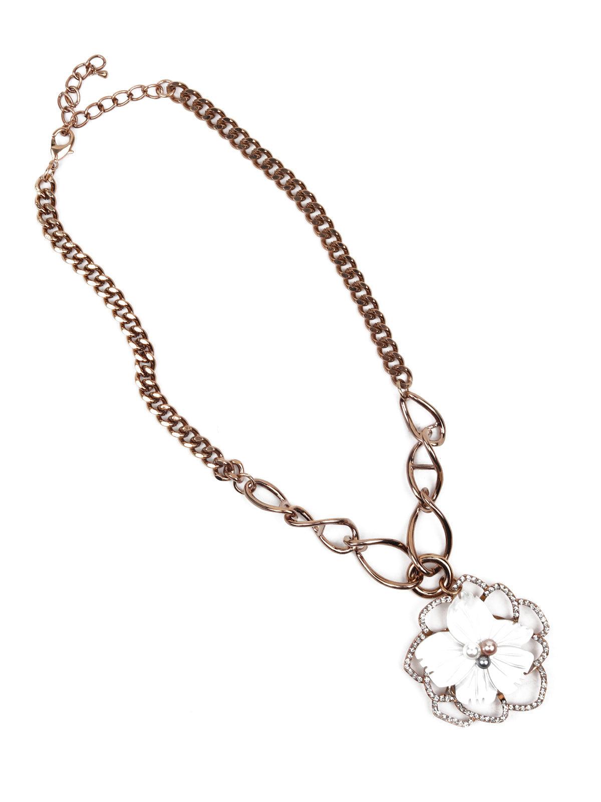 Gorgeous floral pendant gold necklace - Odette