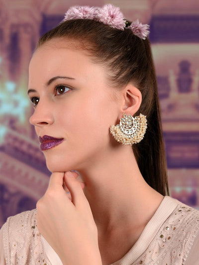Mesmerisng half-moon pearl and kundan earrings! - Odette