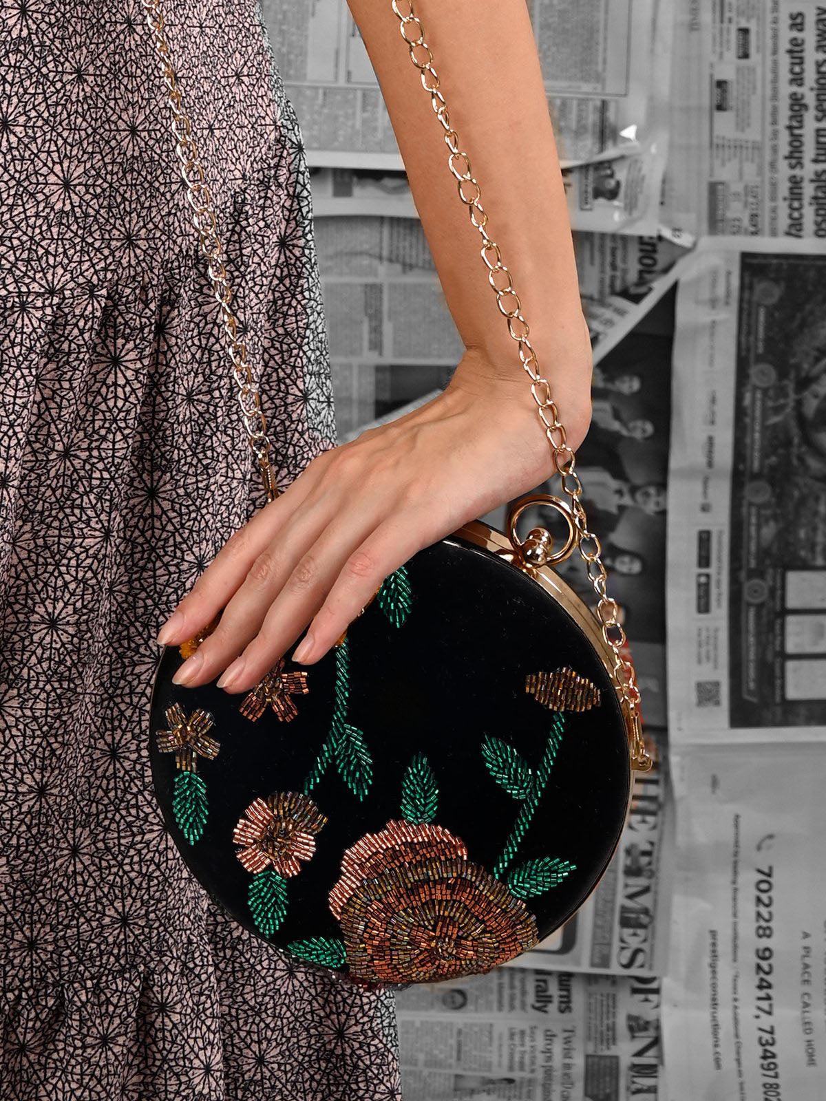 Trend Overseas women gift bridal bag Brass Metal Clutch Sling Bag Indian  Ethnic Antique clutch (Golden) : Amazon.in: Fashion