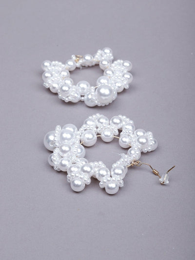Stunning white beaded rounded pear earrings - Odette