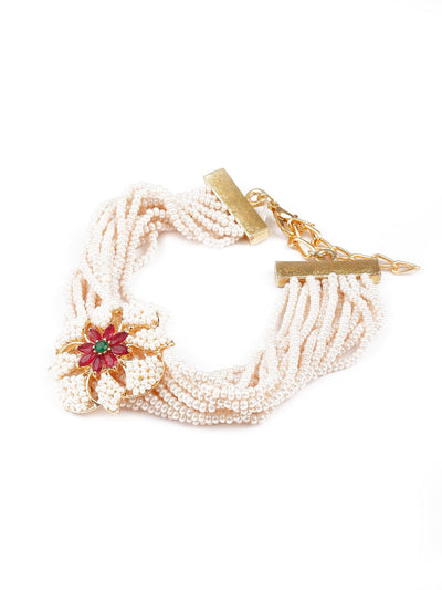 Traditional white beaded bracelet - Odette
